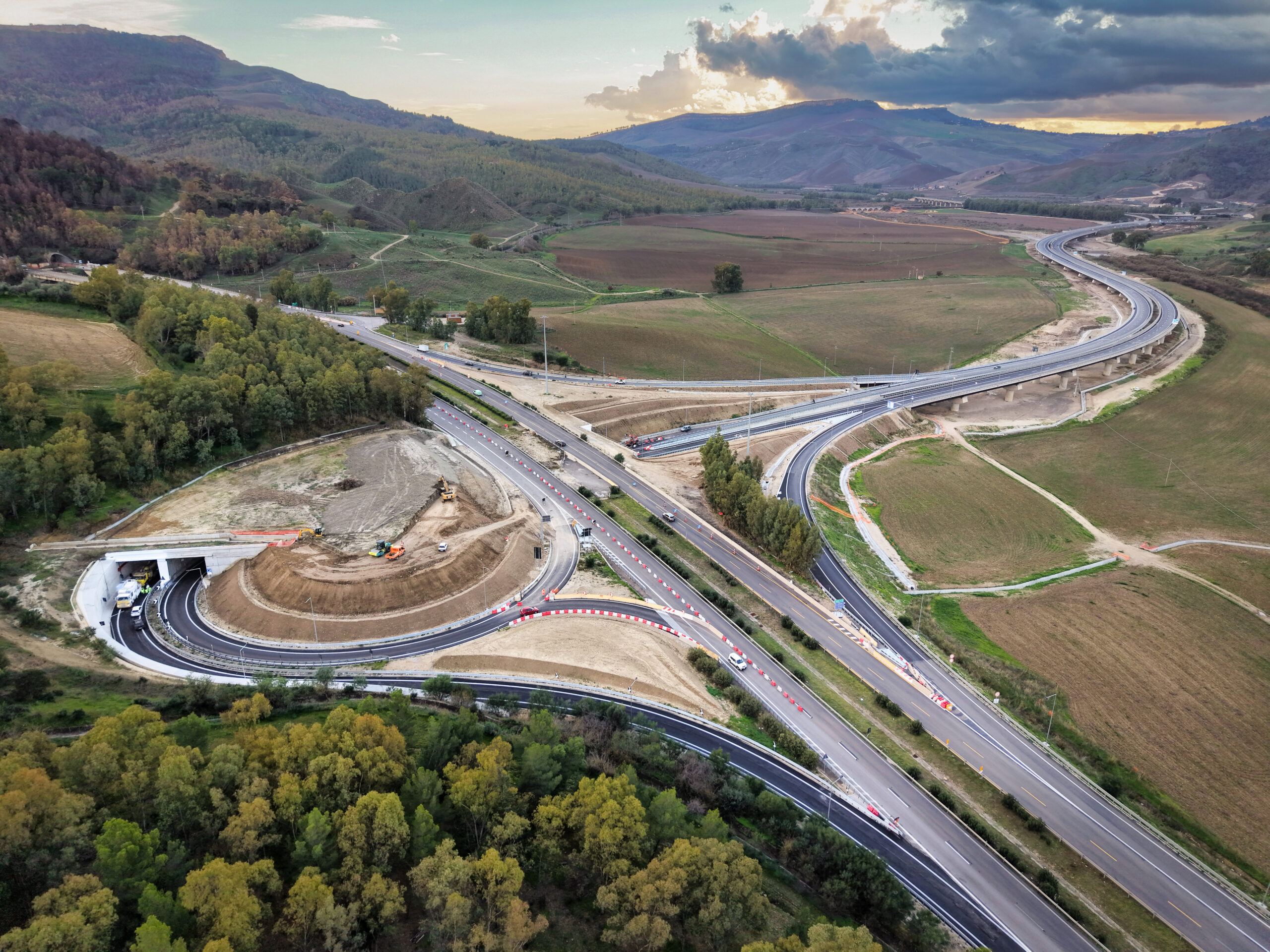 Autostrada Palermo-Catania, completato il nuovo svincolo di Caltanissetta