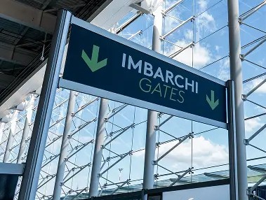 Natale sempre più caro,+900% sui voli per la Sicilia