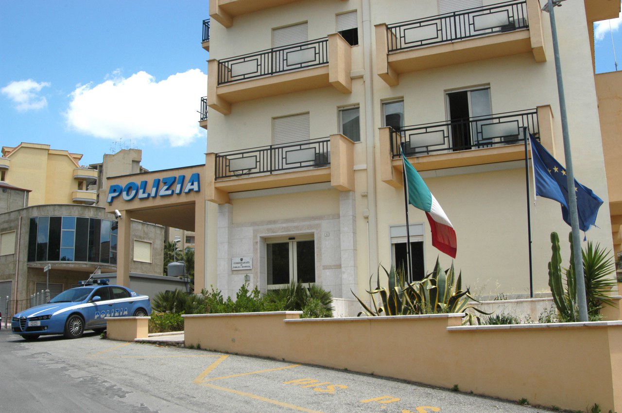 Canicattì, genitori denunciano il figlio per maltrattamenti. La polizia lo arresta