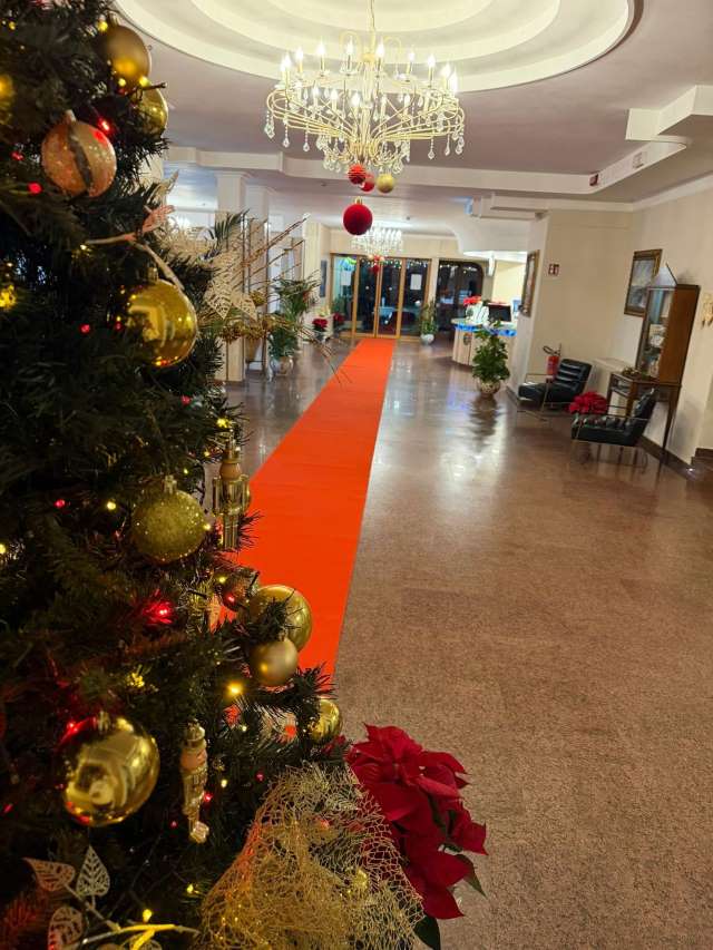 Natale di solidarietà a Porto Empedocle. L’Hotel dei Pini rinnova il legame con la città