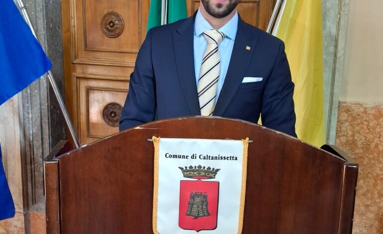 Caltanissetta, Mirisola si dimette da consigliere. Resta in giunta