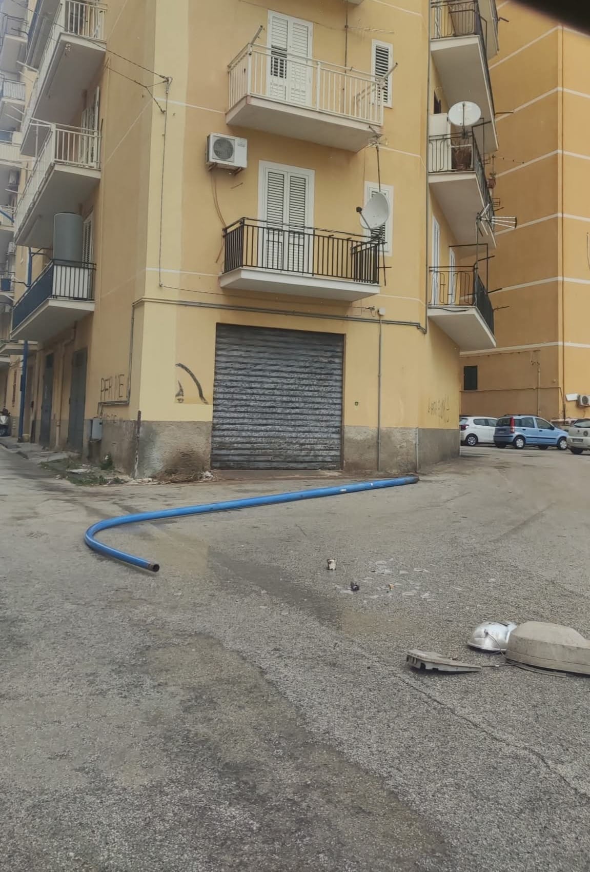 Porto Empedocle, vento abbatte palo della luce