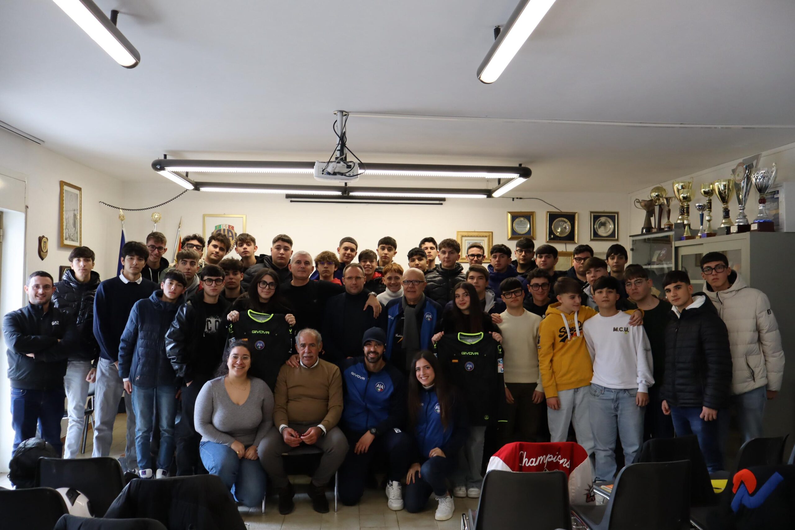 Agrigento, 37 nuovi arbitri di calcio entrano a far parte della sezione AIA