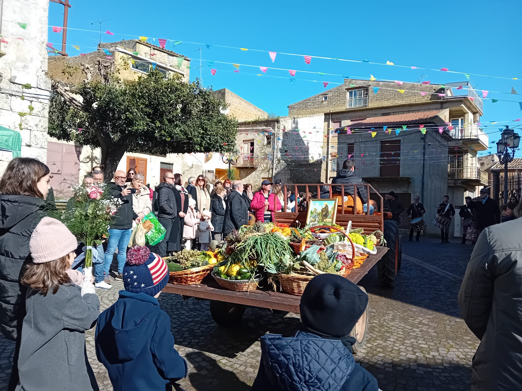 Castrofilippo in festa per il patrono Sant’Antonio Abate (Video)