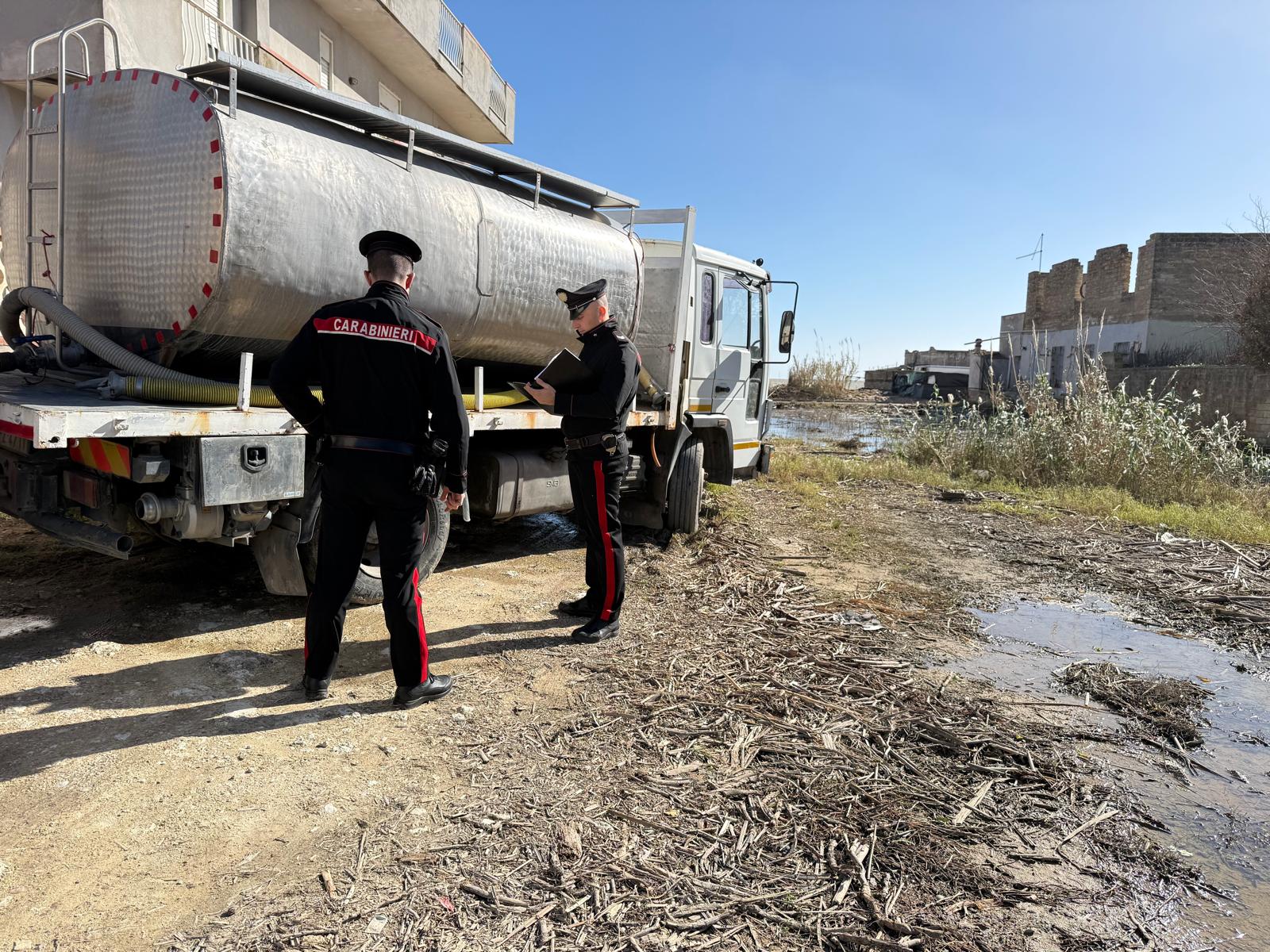 Pugno duro dei carabinieri contro il trasporto e la vendita irregolare di acqua. Denunciati un canicattinese e due licatesi