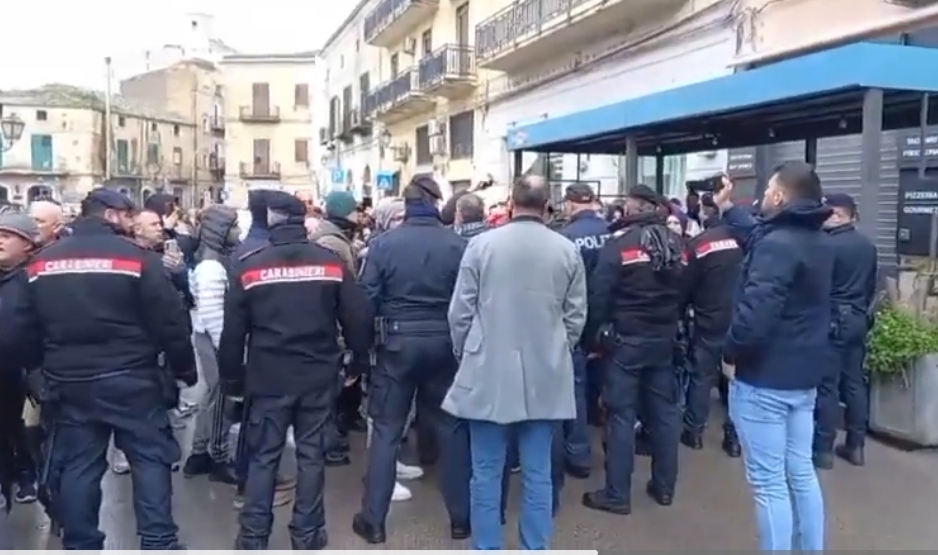 Emergenza idrica, l”esasperazione dei canicattinesi. La città scende in piazza (Video)
