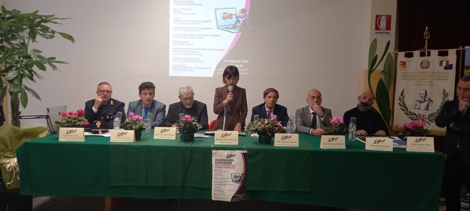 Canicattì, istituzioni a confronto sui rischi della rete. Convegno al “Galilei”
