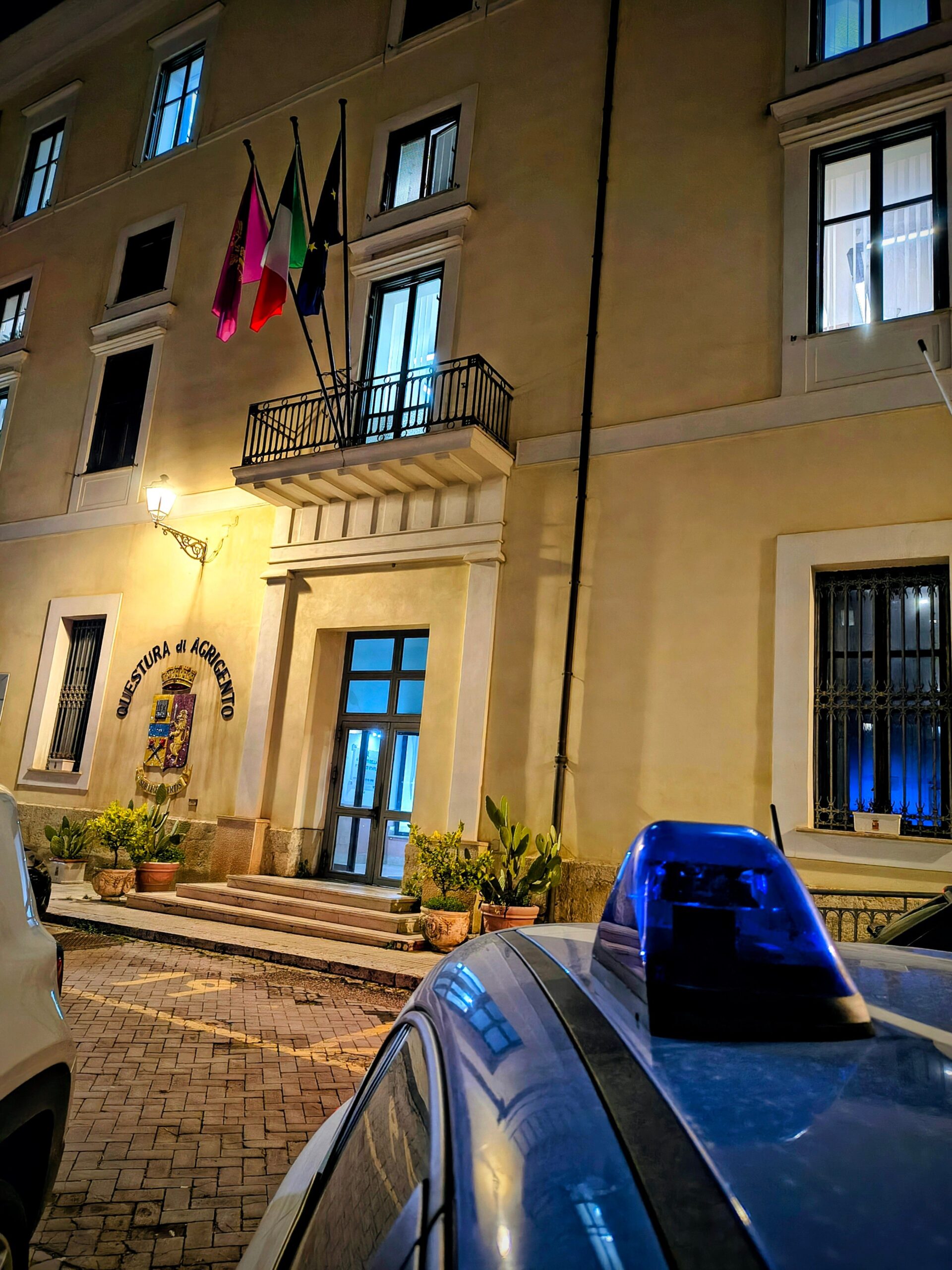 Minacce di morte, molestie, pedinamenti e continue telefonate all’ex moglie, arrestato agrigentino