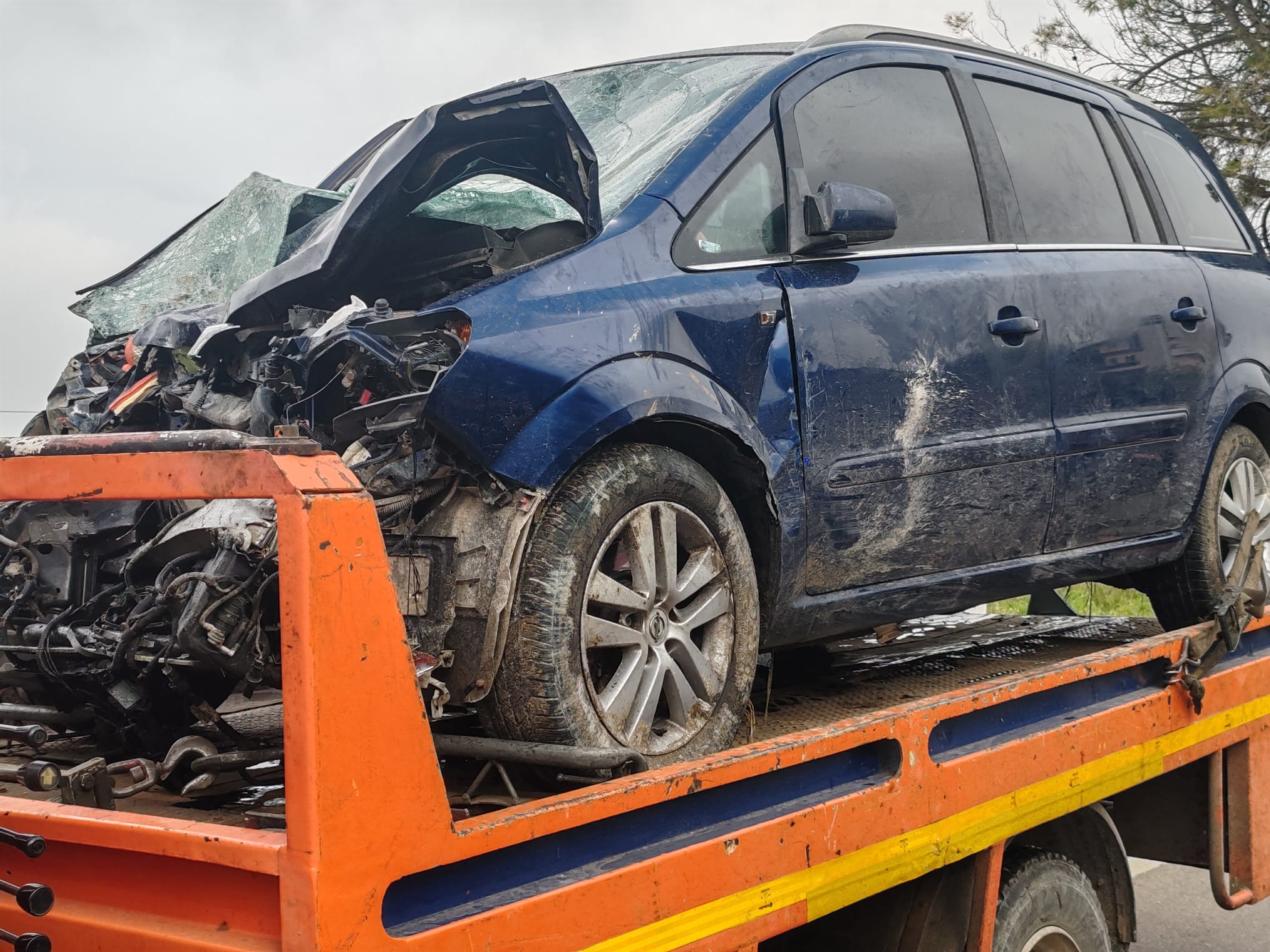 Lo scontro sulla statale di Naro, la vittima aveva 25 anni e stava andando a lavorare nei campi. In 5 rimasti feriti