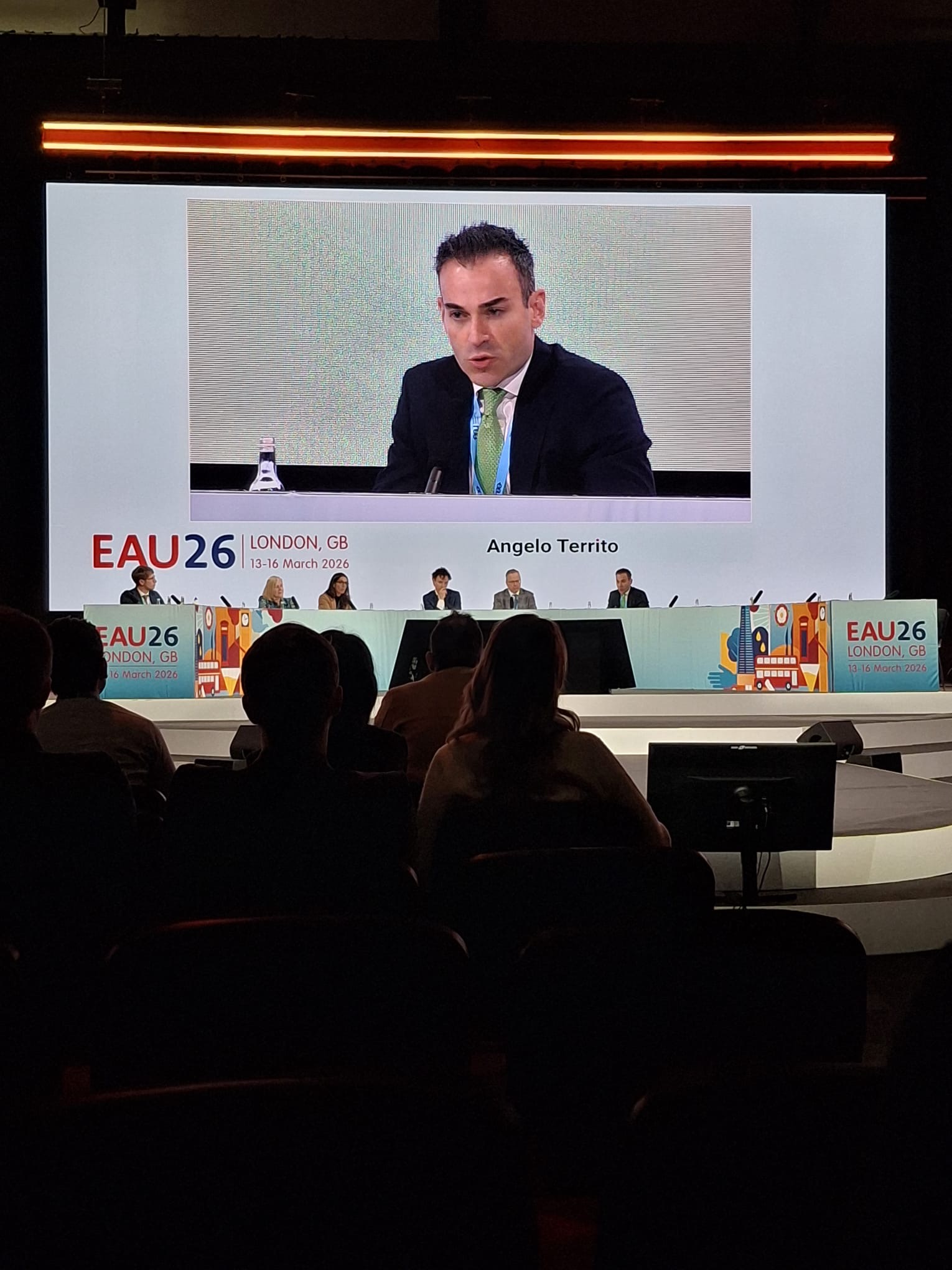 Congresso Europeo di Urologia, presentato dall’urologo siciliano Territo, il nuovo laser che rimuove i tumori al rene