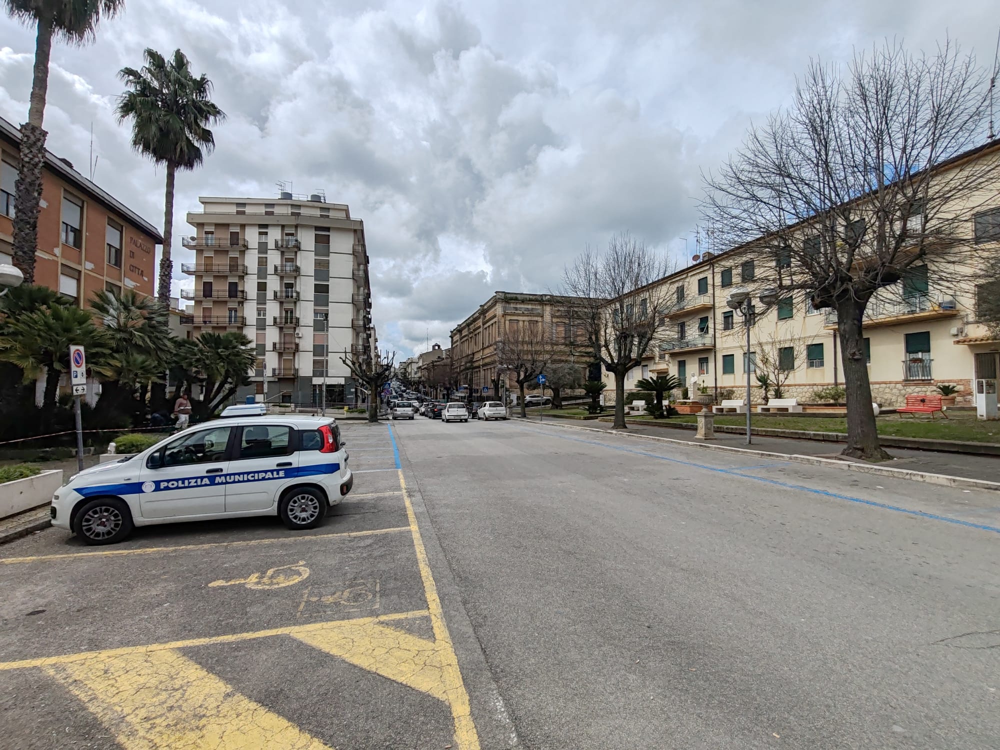San Cataldo, Benedetta e Domitilla stanno bene. Erano rimaste chiuse in un negozio