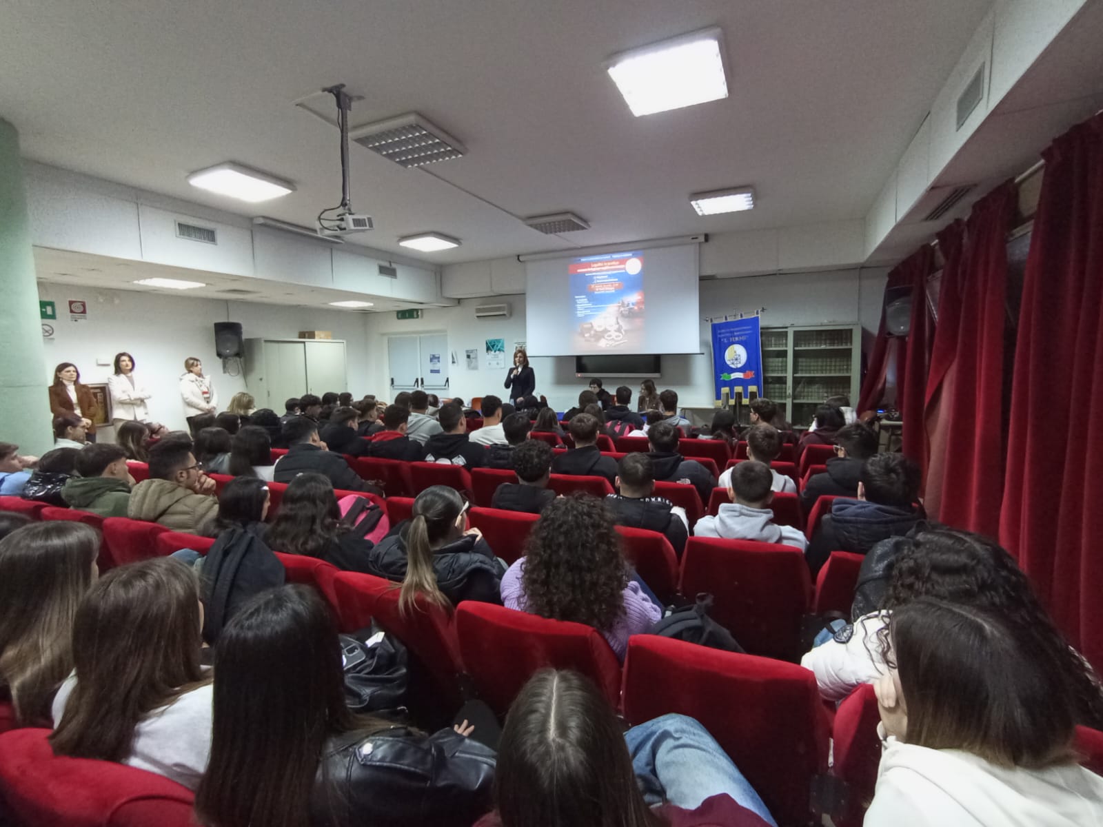 Legalità: studenti a confronto su droghe e guida in stato di ebbrezza al Fermi di Aragona