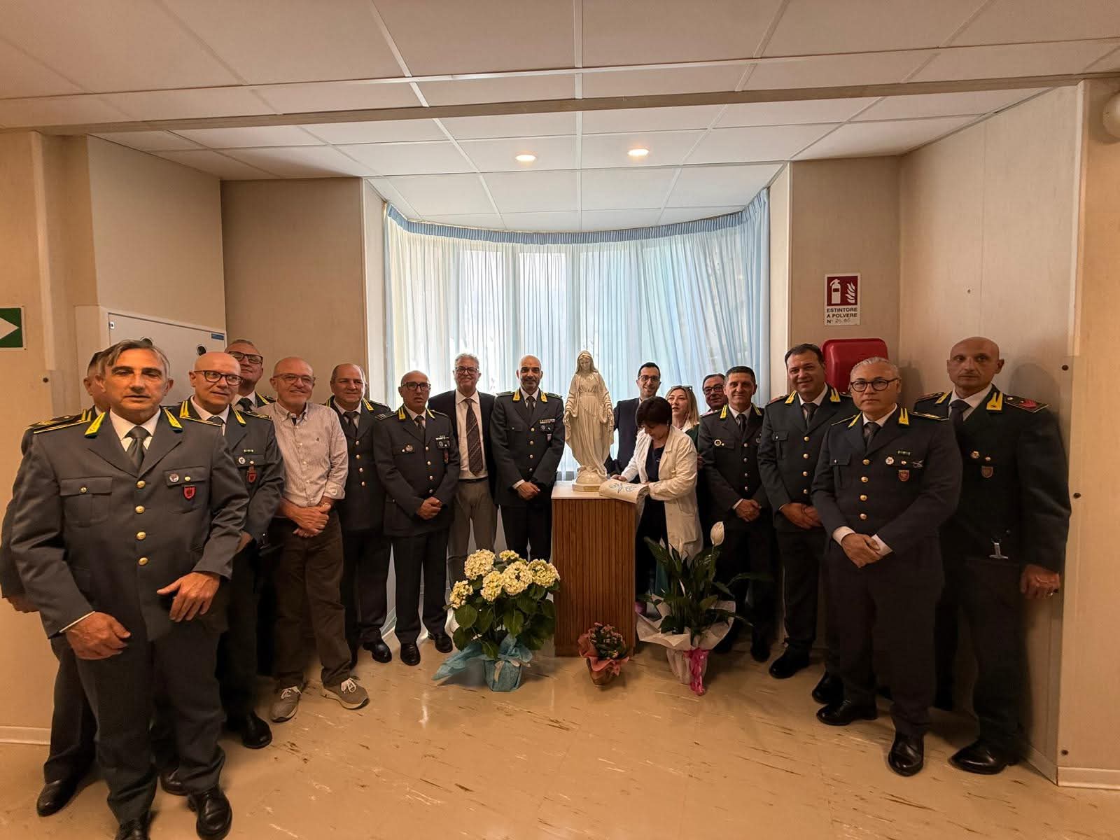 Canicattì, Gdf dona statua della Madonna di Fatima a Pediatria e Neonatologia