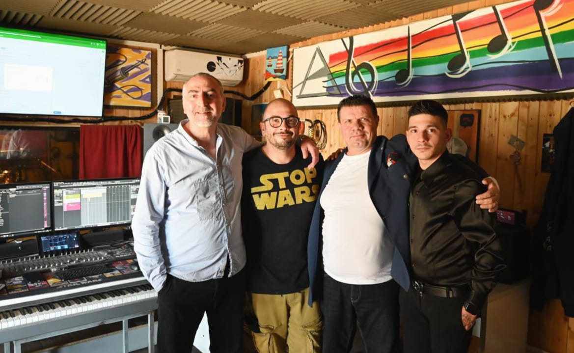 Canicattì, “Alla mia età” la nuova canzone di Sal Marchese per i suoi 50 anni