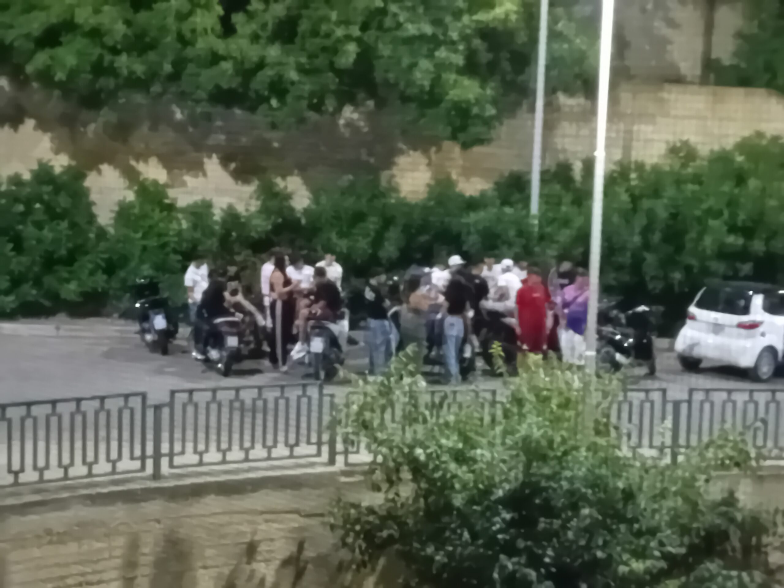 Canicattì, schiamazzi notturni in via Ducezio. “E’ il caos, servono più controlli”. L’appello dei residenti