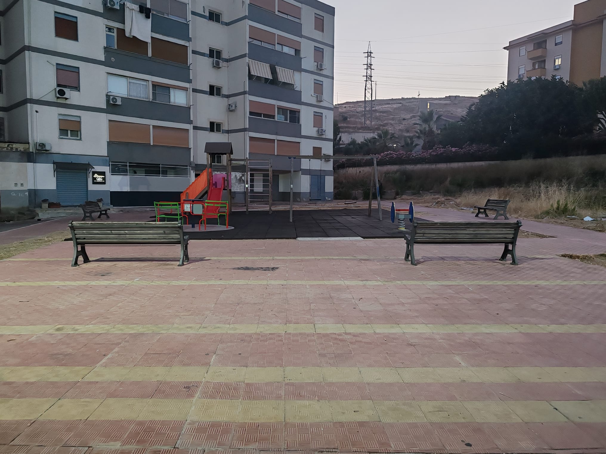 Porto Empedocle, ripulita dal comune la villetta di via Dello Sport.