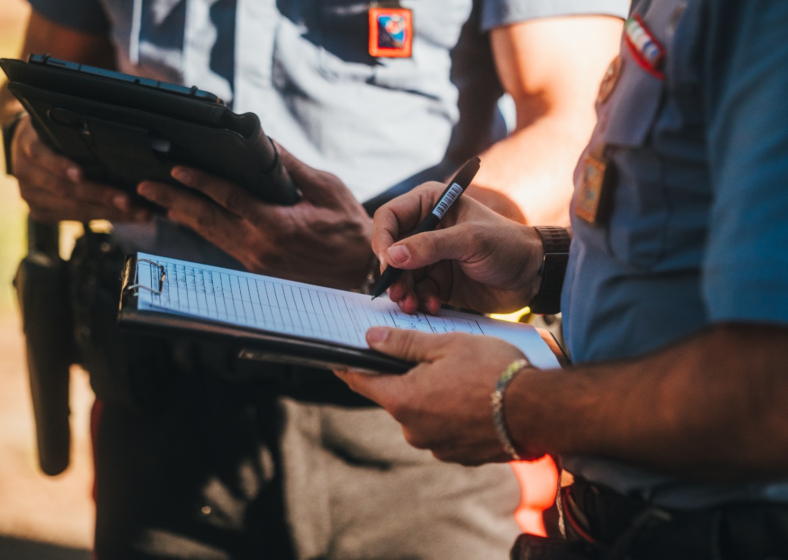 Acqua infetta ed alimenti non tracciati. Carabinieri effettuano sequestri tra Ravanusa e Licata
