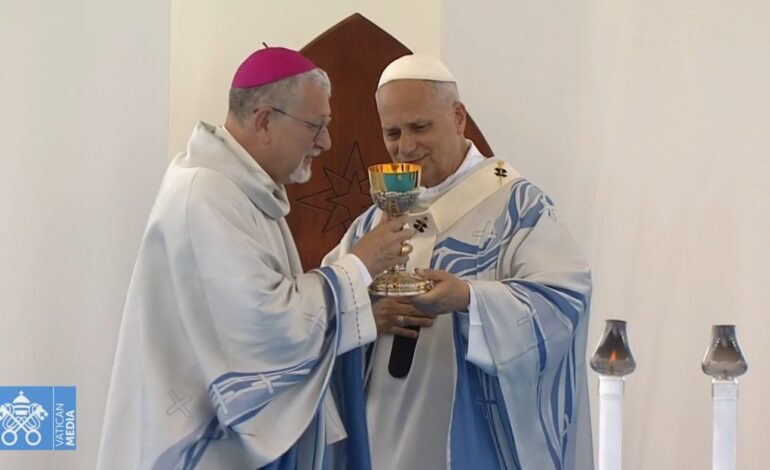 Leone XIV a Lampedusa: “Il Papa continua ad accompagnarvi, vi sostiene e vi incoraggia”