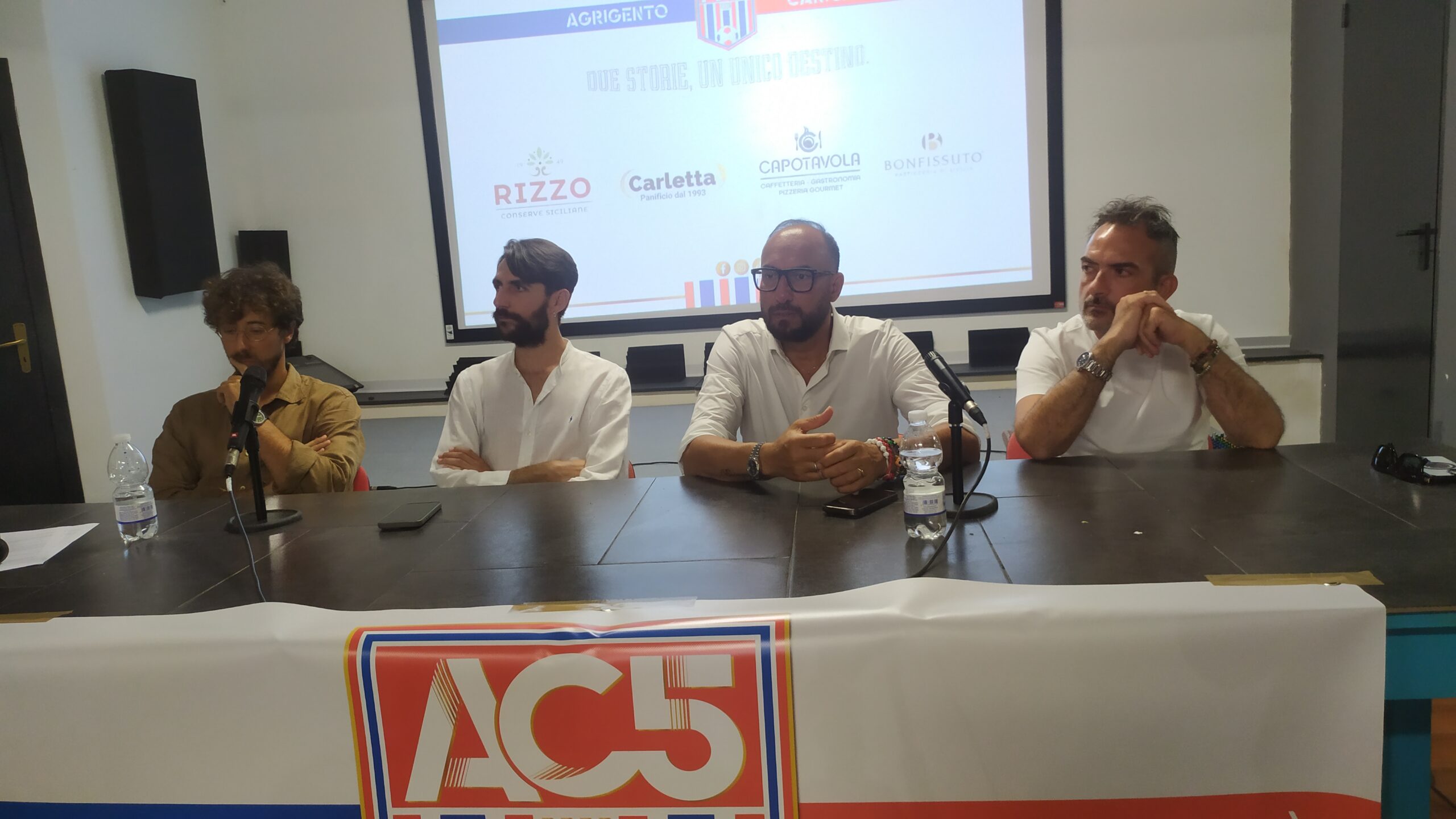 Calcio a 5. La Fusione Agrigento Futsal – Atletico Canicattì. I motivi spiegati in conferenza stampa